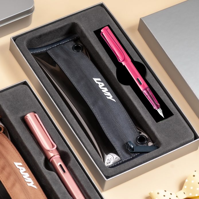 LAMY SAFARI 狩獵者系列 -透明筆袋禮盒-藍黑色 - 鋼筆 (限量色)